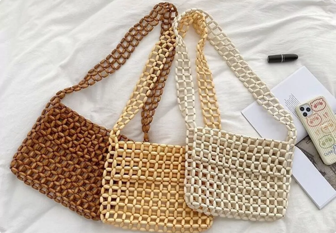 Bolsas de miçangas: Acompanhe essa tendência e aprenda a fazer a sua.​