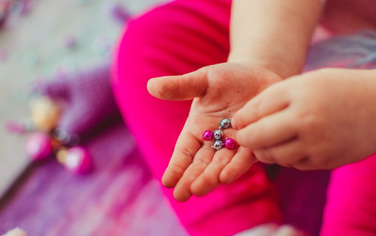 como fazer pulseira de miçanga infantil
